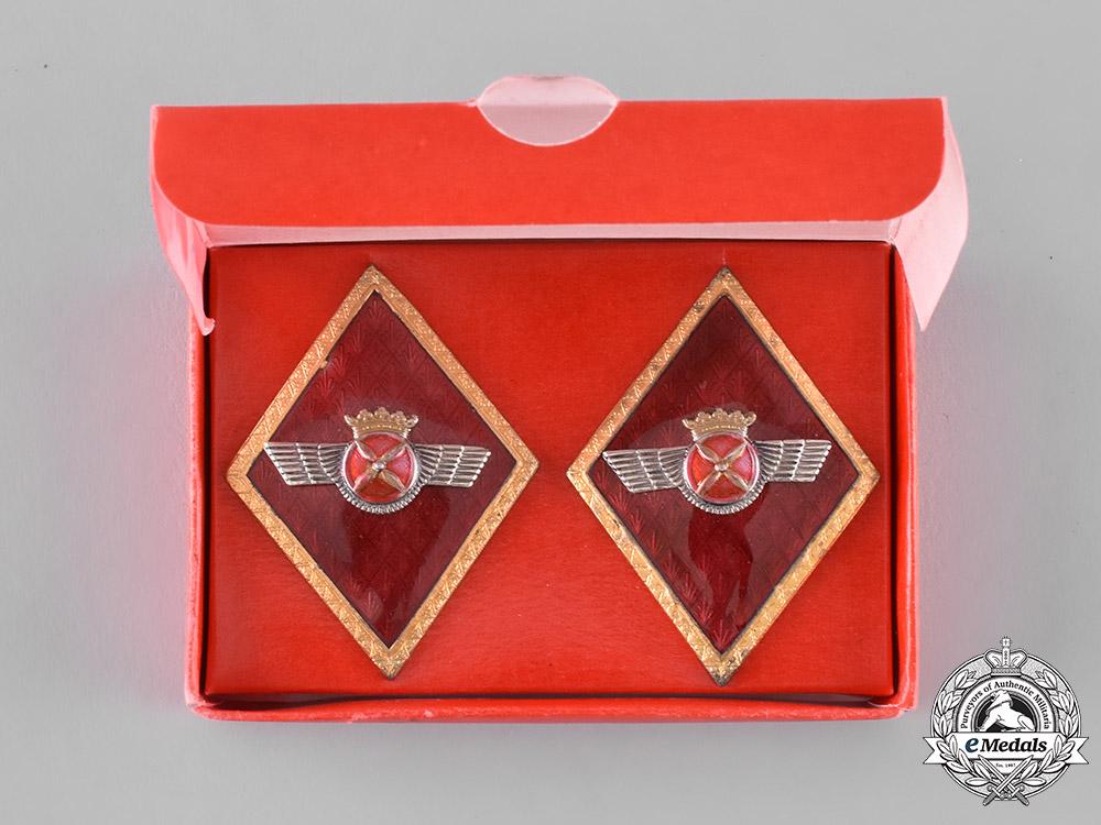 spain,_fascist_state._a_lot_of_spanish_army_and_air_force_insignia_m19_9803