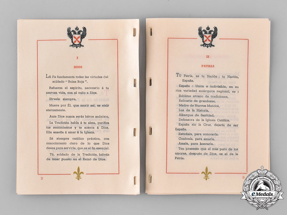 spain,_fascist_state._a_lot_of_spanish_army_and_air_force_insignia_m19_9808