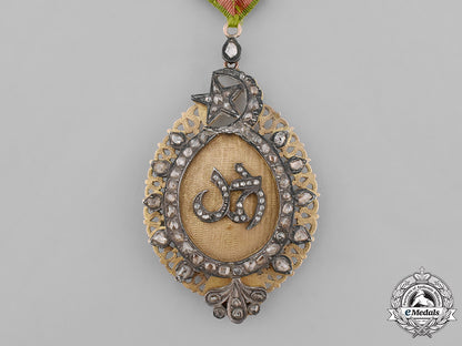 tunisia,_ahmad_i_ibn_mustafa._an_order_of_glory,_commander_in_gold&_diamonds,_c.1850_m19_9844_1_2