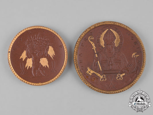 germany,_weimar._a_pair_of_weimar_era_ceramic_commemorative_medals,_c.1921_m19_9882