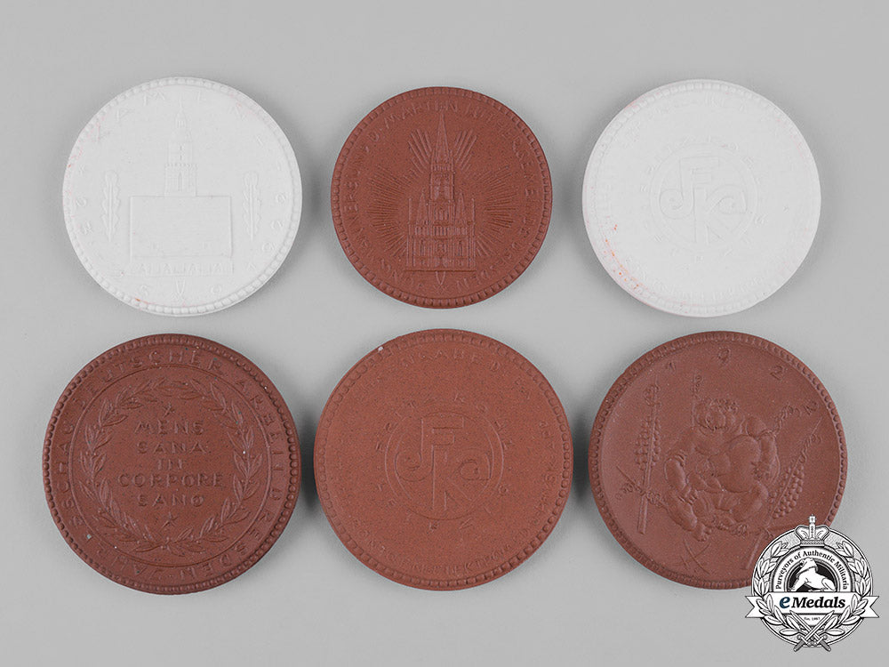 germany,_weimar._a_lot_of_weimar_era_ceramic_commemorative_medals,_c.1922_m19_9885