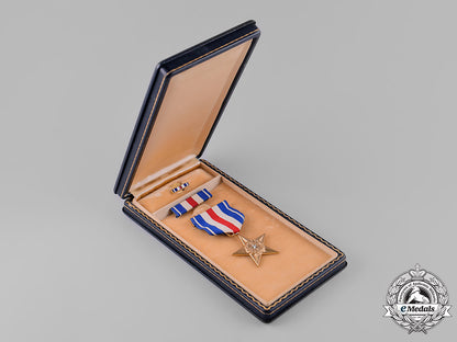 united_states._a_silver_star&_purple_heart_to_pte_arthur_t._blaquiere,_kia_in_luzon,_philippines,1945_m19_9936