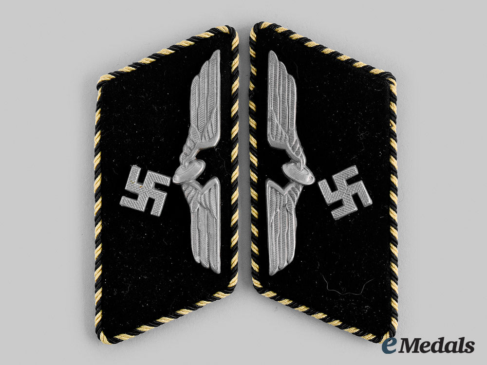 germany,_reichsbahn._a_pair_of_reichsbahn_nco_paygroup12-17_collar_tabs_m20_00041