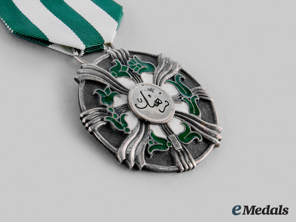 iran,_pahlavi_empire._a_farhang(_cultural_achievement)_decoration,_iii_class_m20_00225
