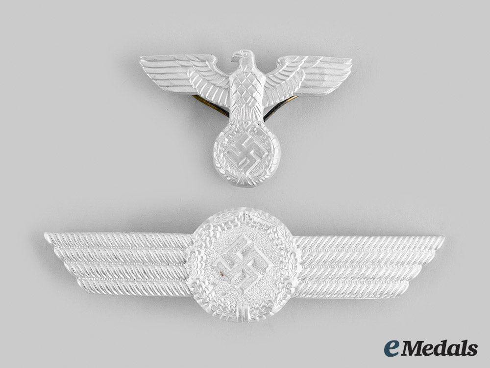 germany,_luftwaffe._a_set_of_luftwaffe_civilian_personnel_cap_insignia_m20_00608_1