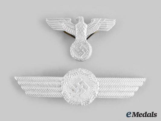 germany,_luftwaffe._a_set_of_luftwaffe_civilian_personnel_cap_insignia_m20_00608_1