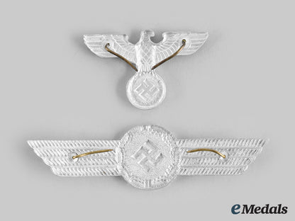 germany,_luftwaffe._a_set_of_luftwaffe_civilian_personnel_cap_insignia_m20_00609_1