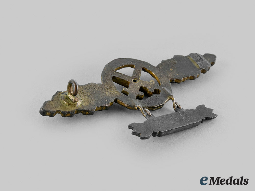 germany,_luftwaffe._an_air-_to-_ground_support_squadron_clasp,_with300_hanger_m20_00708
