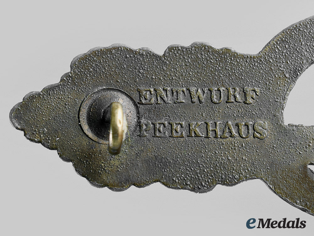 germany,_kriegsmarine._a_u-_boat_clasp,_bronze_grade,_by_schwerin_m20_00825_2_1_1