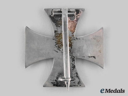 germany,_imperial._a1914_iron_cross,_i_class_with_case,_by_carl_dillenius_m20_01016