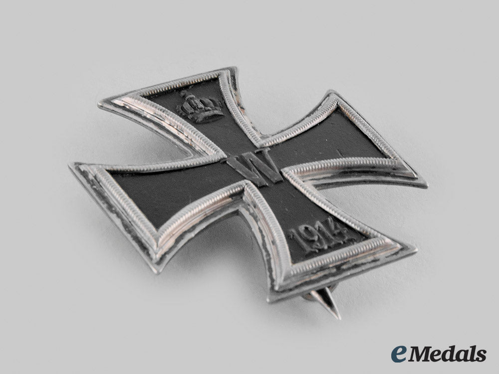 germany,_imperial._a1914_iron_cross,_i_class_with_case,_by_carl_dillenius_m20_01017