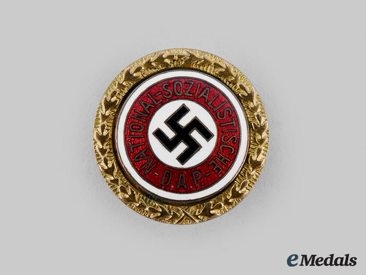 germany,_nsdap._a_golden_party_badge,_small_version_by_josef_fuess,_to_wilhelm_sager(96667)_m20_01036
