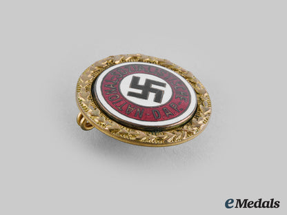 germany,_nsdap._a_golden_party_badge,_small_version_by_josef_fuess,_to_wilhelm_sager(96667)_m20_01038