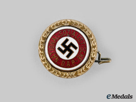 germany,_nsdap._a_golden_party_badge,_small_version,_by_josef_fuess(95411)_m20_01044
