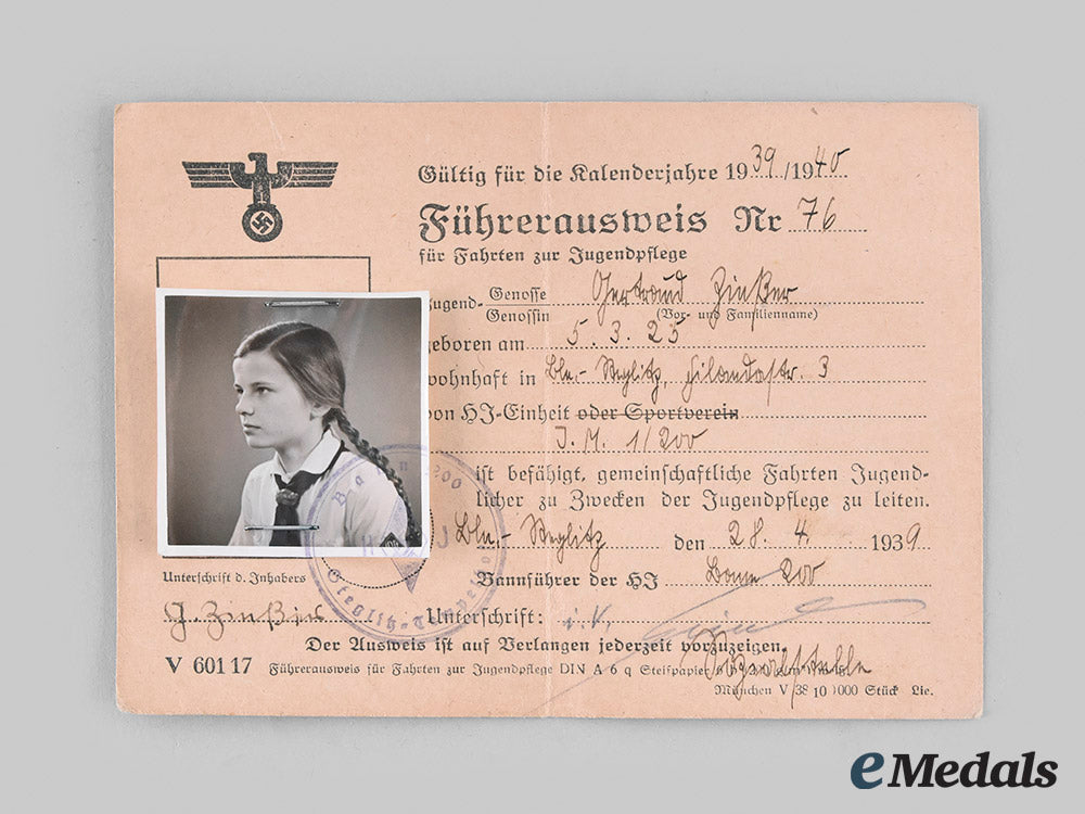 germany,_bdm._a_lot_of_documents_and_insignia_to_gertraud_zinßner_m20_01062