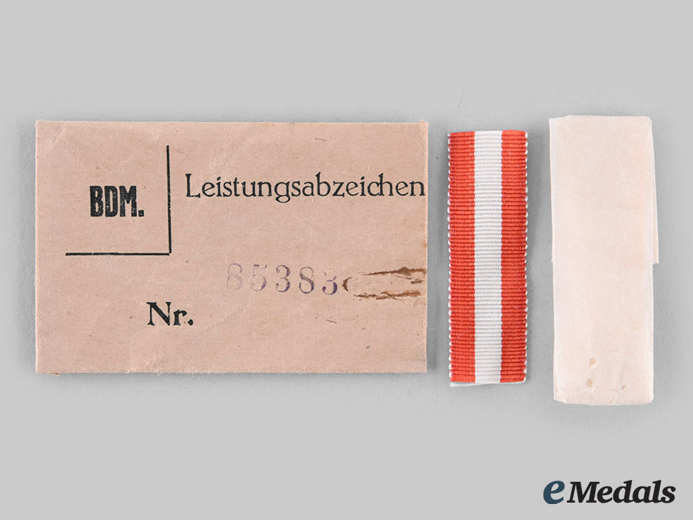 germany,_bdm._a_lot_of_documents_and_insignia_to_gertraud_zinßner_m20_01063