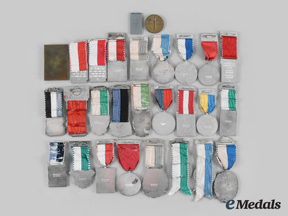 switzerland,_confederation._a_lot_of_seventy-_six_insignia,_medals,&_awards_m20_01208_1