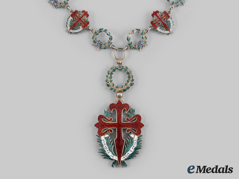 portugal,_republic._an_order_of_st._james_of_the_sword(_gcse),_collar,_by_pinhão_m.,_c.1950_m20_01238_1_1