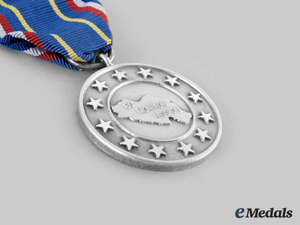international._a_european_community_monitor_mission_medal,_fullsize_and_miniature_m20_01318_1