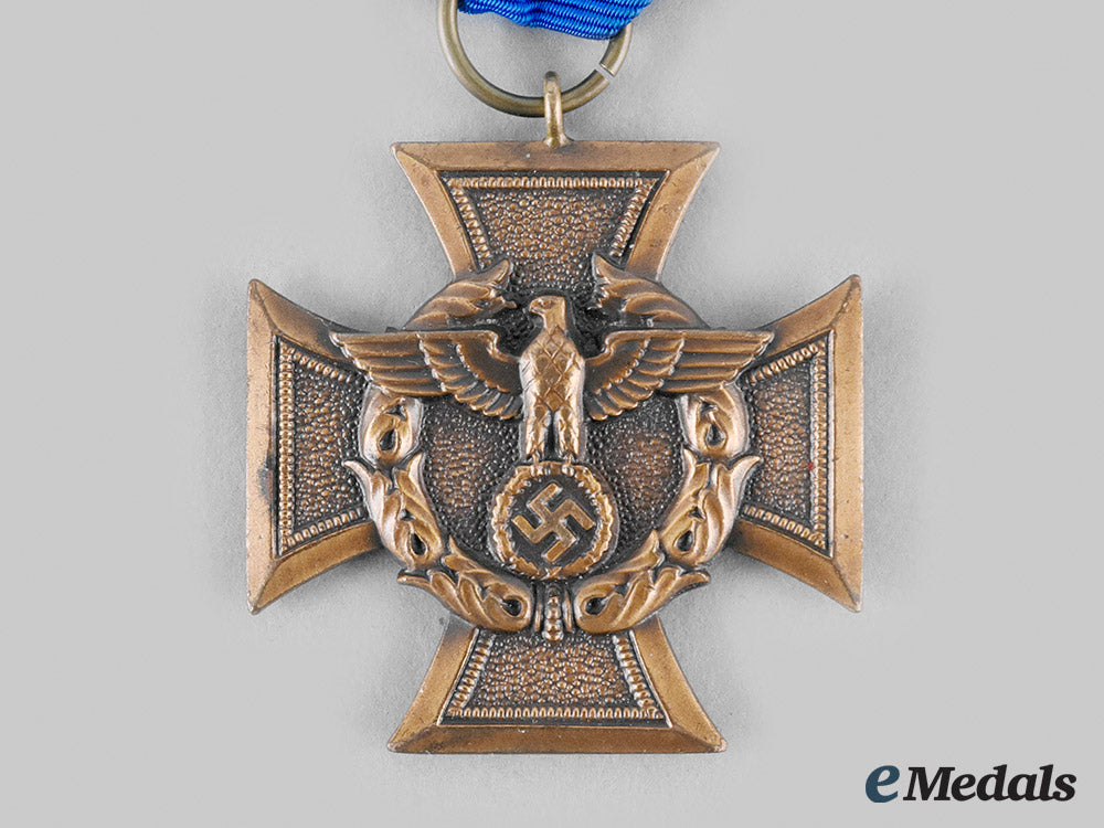 germany,_third_reich._a_border_protection_long_service_cross,_with_miniature_m20_01630