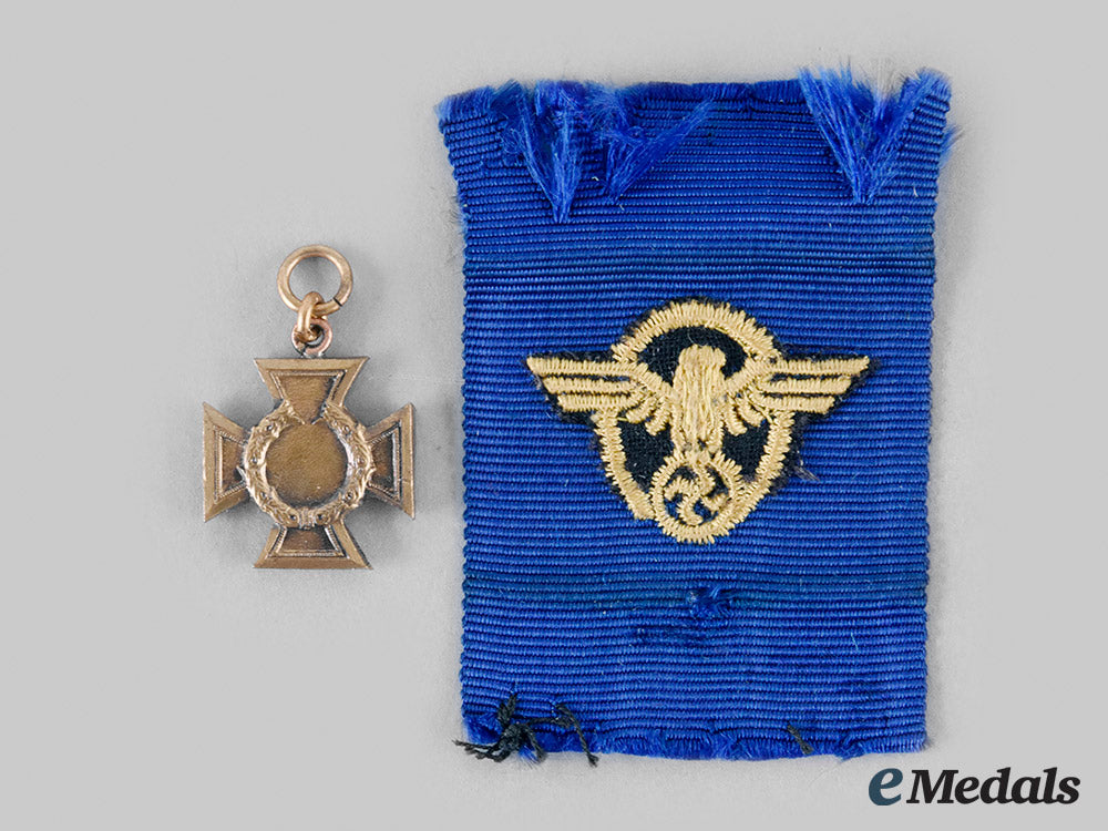 germany,_third_reich._a_border_protection_long_service_cross,_with_miniature_m20_01634