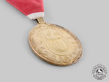 croatia,_independent_state._an_extremely_rare_ante_pavelić_golden_bravery_medal_m20_042_emd0662_1