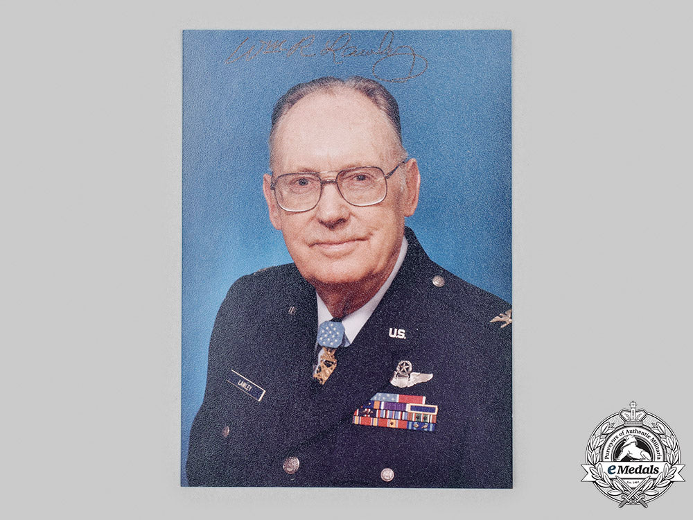 united_states._a_signed_photograph_of_moh_recipient,_february20,1944,364_th_bombardment_squadron_m20_046_mnc4103_1