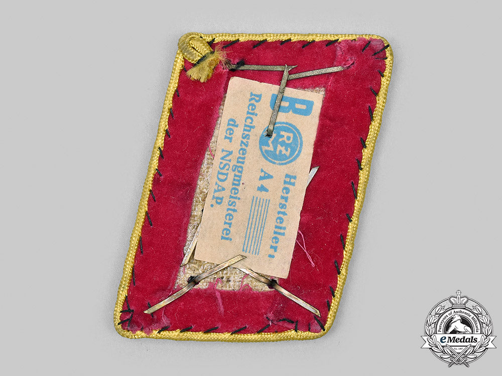 germany,_nsdap._a_reichs-_level_gemeinschaftsleiter_collar_tab_m20_065_mnc3933