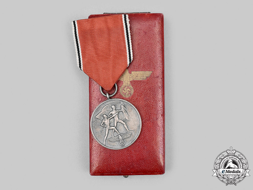 germany,_wehrmacht._an_anschluss_medal,_with_case_m20_080_mnc4043