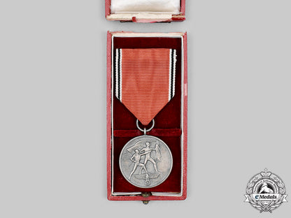 germany,_wehrmacht._an_anschluss_medal,_with_case_m20_086_mnc4049