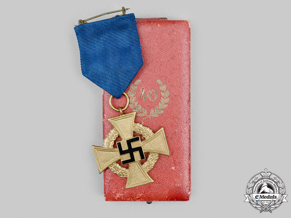 germany,_third_reich._a_civil_service40_years_long_service_award,_with_case,_by_deschler&_sohn_m20_107_mnc3989