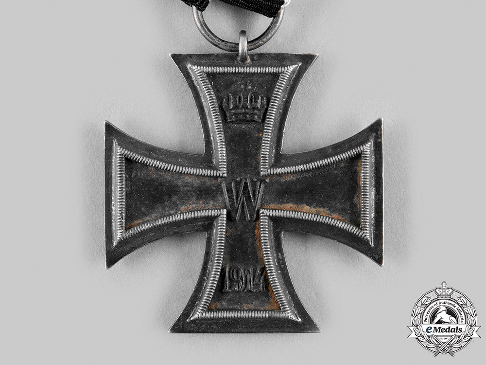 germany,_imperial._a1914_iron_cross_ii_class_by_neun_with_award_document_to_leutnant_hausmann_m20_116_emd5029