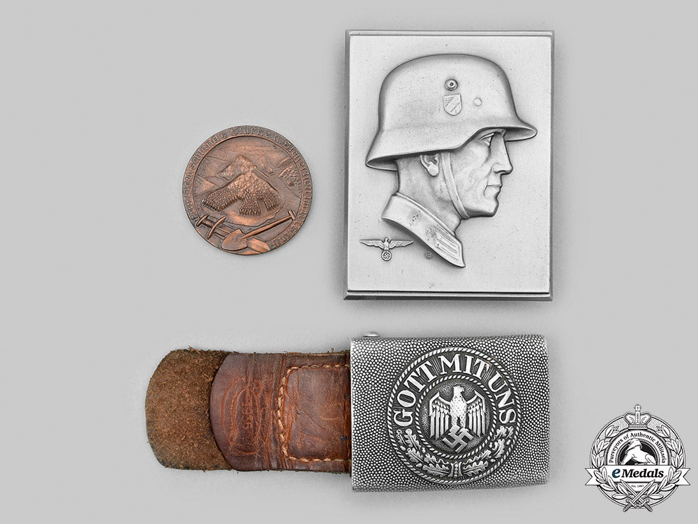 germany,_heer._a_lot_of_heer_accessories_and_insignia_m20_1172m20_1113_mnc2481