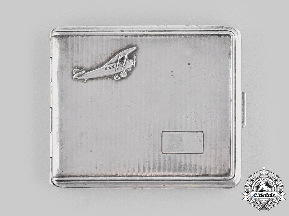 germany,_luftwaffe._a_luftwaffe_cigarette_case,_by_robert_kraft_m20_165_mnc9549_1