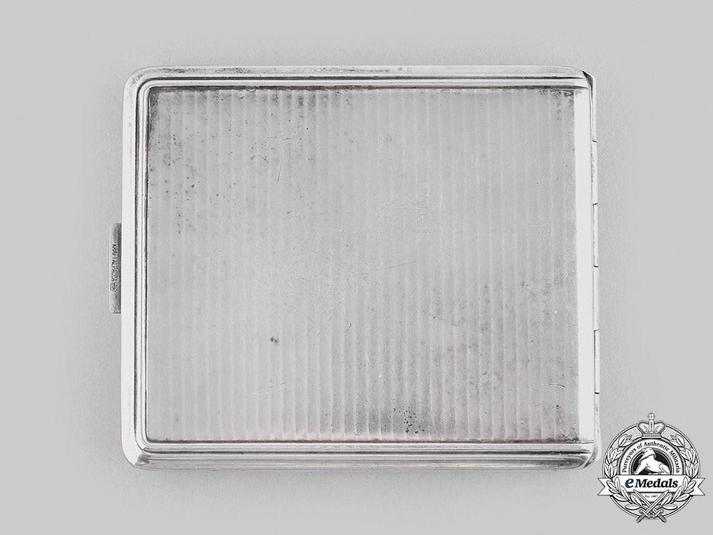 germany,_luftwaffe._a_luftwaffe_cigarette_case,_by_robert_kraft_m20_166_mnc9552_1