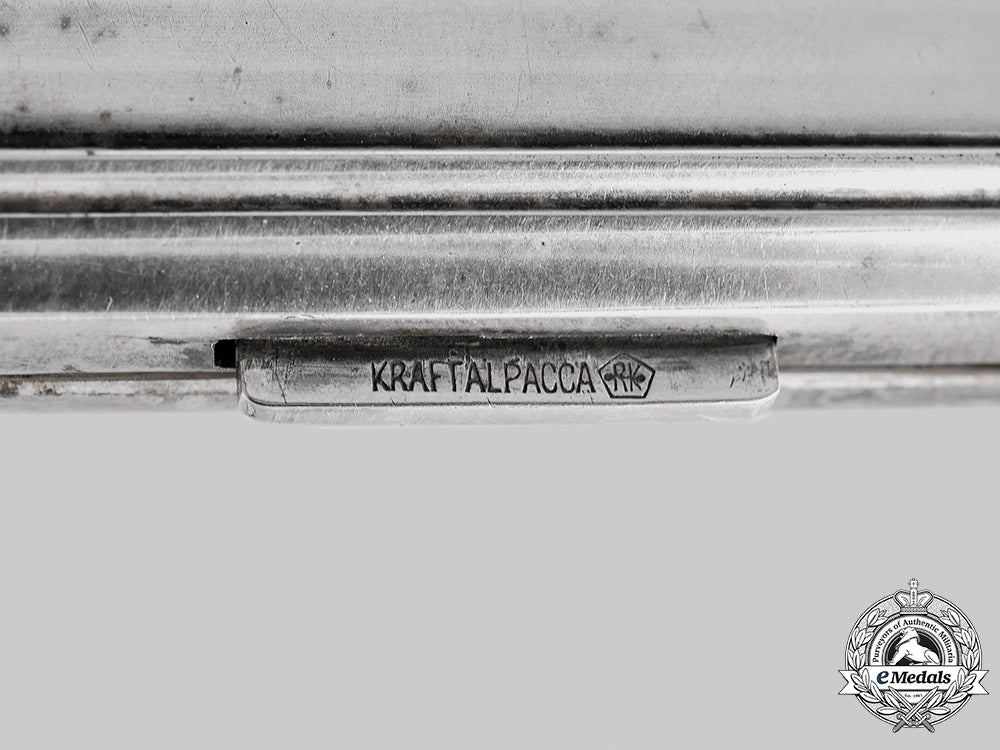 germany,_luftwaffe._a_luftwaffe_cigarette_case,_by_robert_kraft_m20_168_mnc9559_1