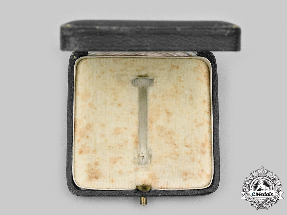 germany,_imperial._a1914_iron_cross_i_class,_with_case,_by_carl_dillenius_m20_1697_mnc5575