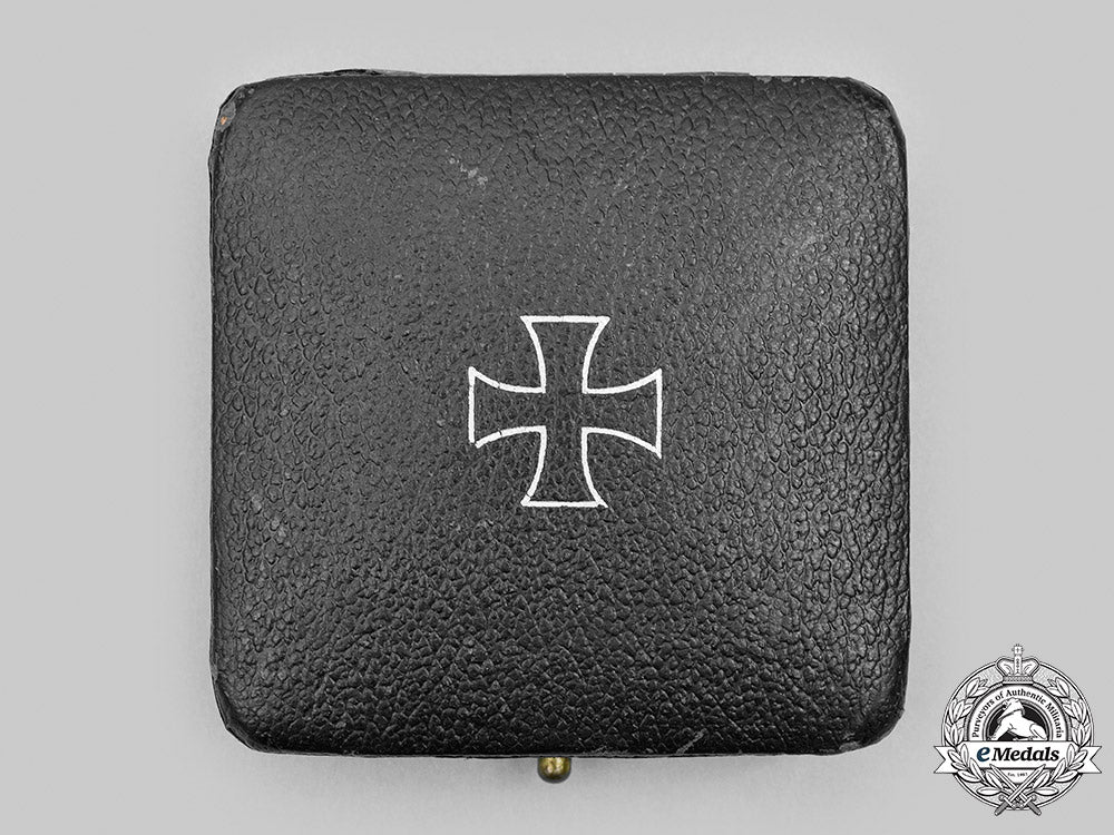 germany,_wehrmacht._a1939_iron_cross_i_class,_with_case,_by_rudolf_souval_m20_1703_mnc5593