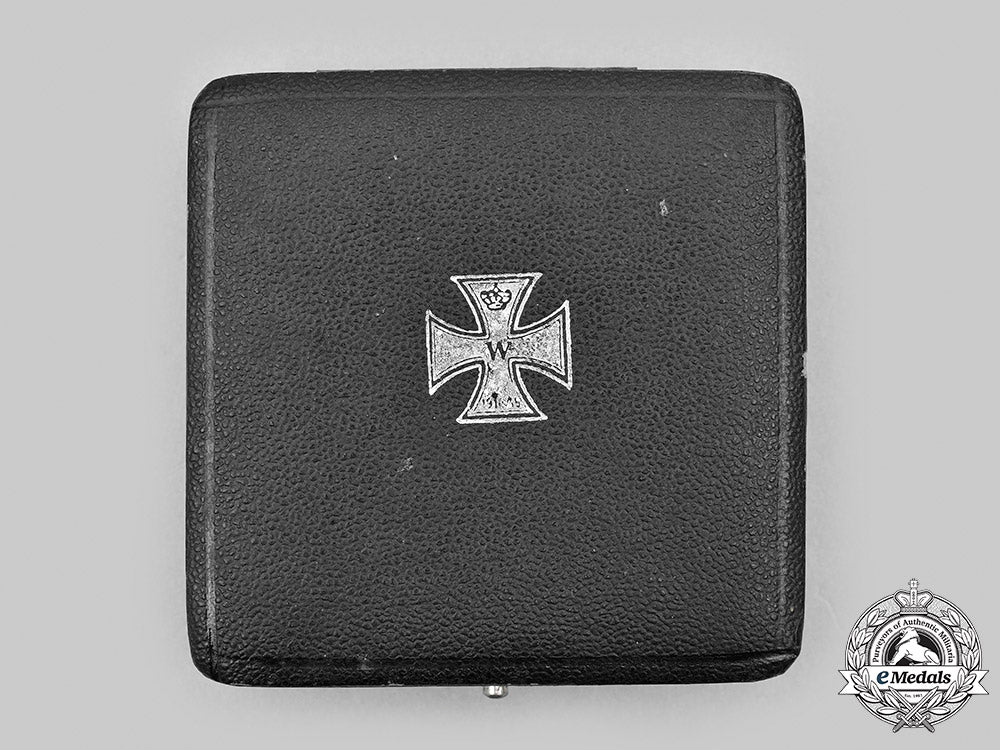 germany,_imperial._a1914_iron_cross_i_class,_with_case,_by_ko_m20_1712_mnc5608
