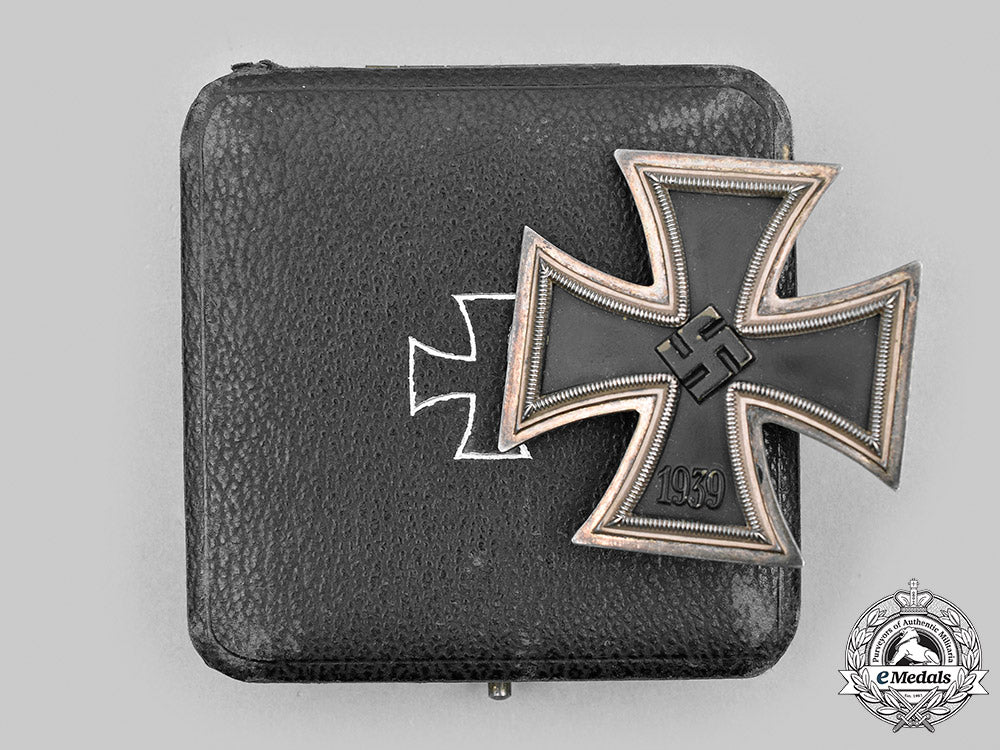 germany,_wehrmacht._a1939_iron_cross_i_class,_with_case,_by_rudolf_souval_m20_1716_mnc5627