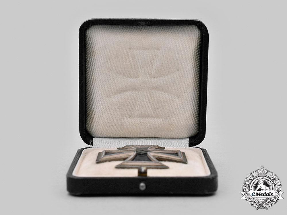 germany,_wehrmacht._a1939_iron_cross_i_class,_with_case,_by_rudolf_souval_m20_1722_mnc5632