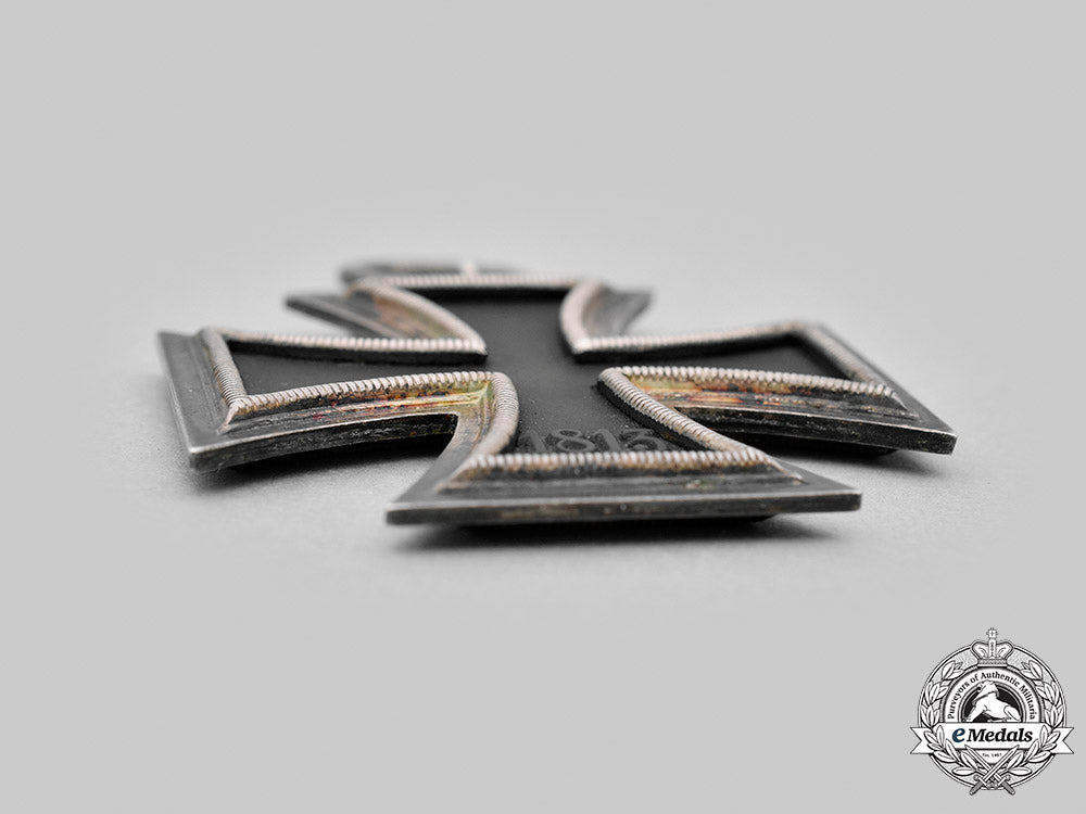 germany,_wehrmacht._a1939_iron_cross,_ii_class,_by_c.e._juncker_m20_1762_mnc5731_1