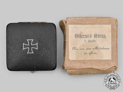germany,_wehrmacht._a1939_iron_cross_i_class,_with_case,_by_wilhelm_deumer_m20_1771_mnc5739