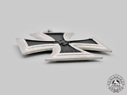 germany,_wehrmacht._a1939_iron_cross_ii_class,_by_wächtler&_lange_m20_1780_mnc5772_1