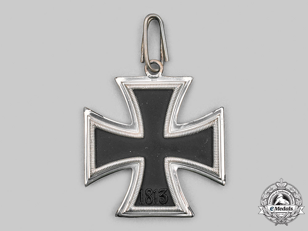 germany,_federal_republic._a_knight’s_cross_of_the_iron_cross,_with_case,_early1957_version_m20_1815_mnc5860