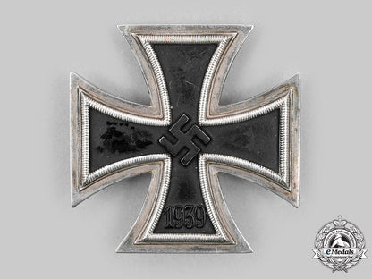 germany,_wehrmacht._a1939_iron_cross_i_class,_with_case_m20_1851_mnc6111_1