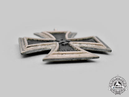 germany,_wehrmacht._a1939_iron_cross_ii_class,_by_arbeitsgemeinschaft_hanau_m20_1860_mnc6131_1