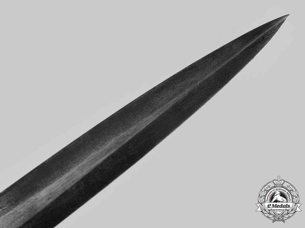 germany,_luftwaffe._a_reduced_size_dagger,_ii_pattern,_m1937_by_s.m.f._solingen_m20_186cbb_0071