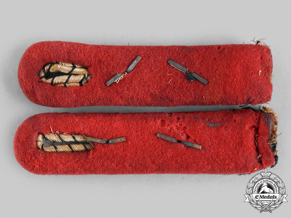 germany,_third_reich._a_pair_of_german_national_railway_shoulder_boards_m20_1919_emd0473_1