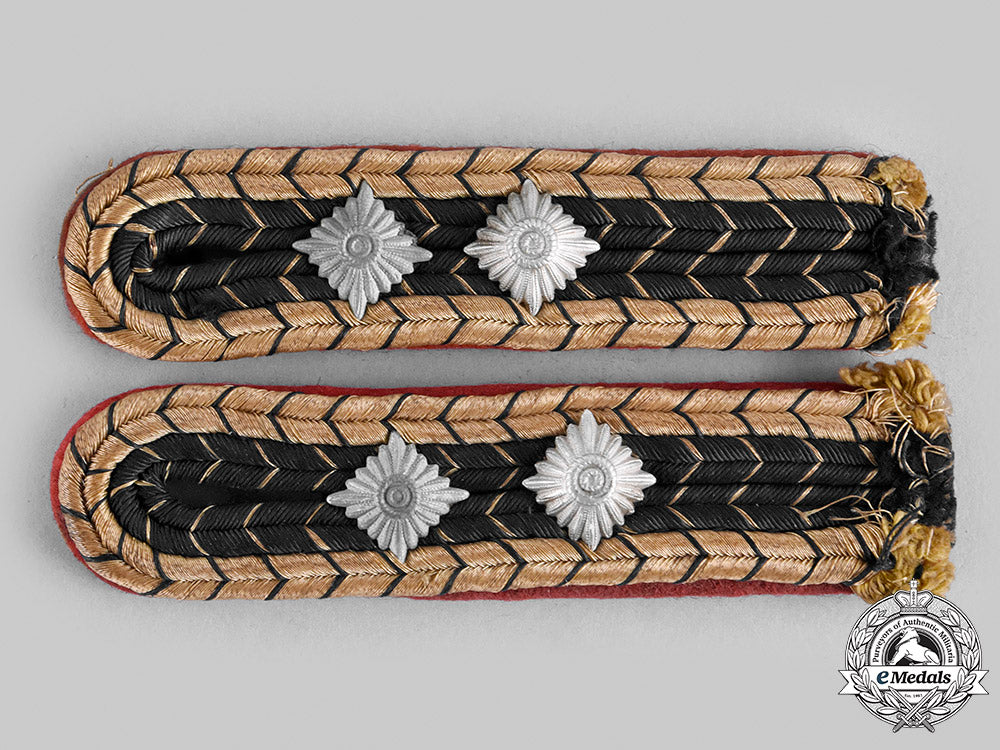 germany,_third_reich._a_pair_of_german_national_railway_shoulder_boards_m20_1926_emd0493_1_1